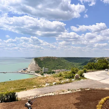 Calithea Aparthotel 3*