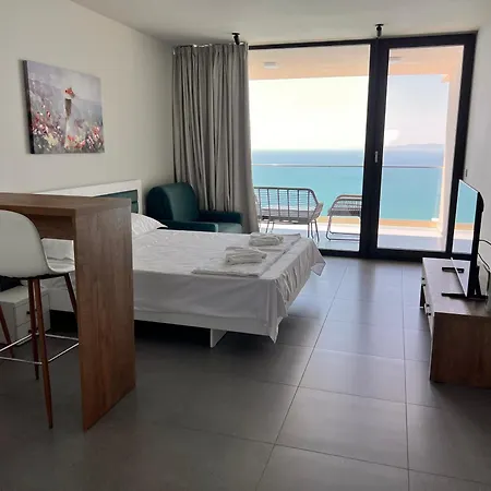 Calithea Aparthotel 3*